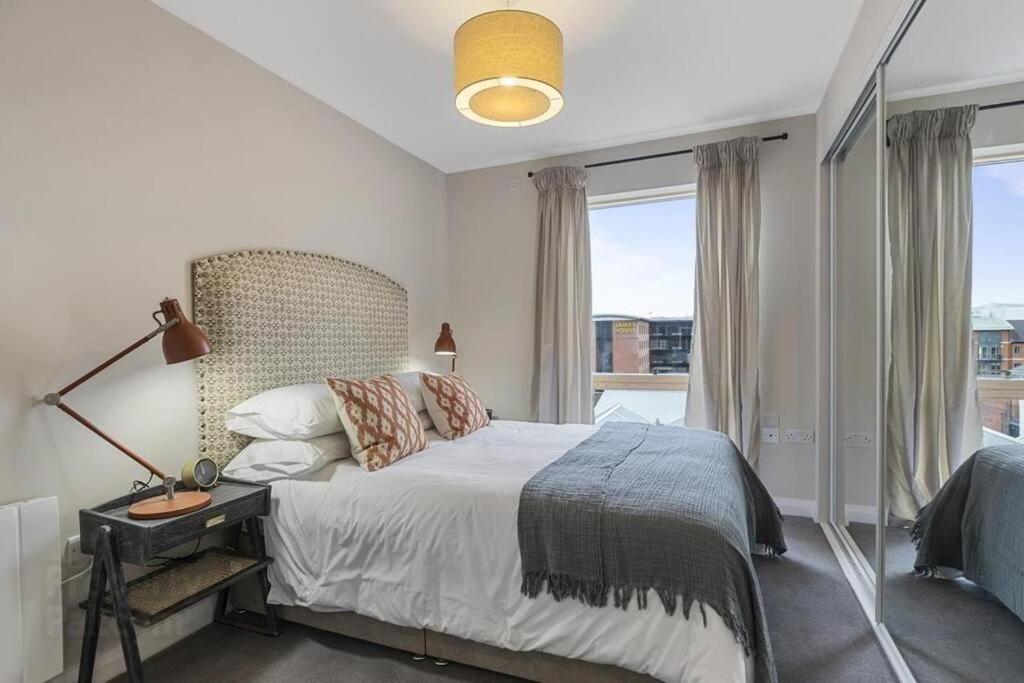 Belfast City Centre, Sleeps 6 Eksteriør billede